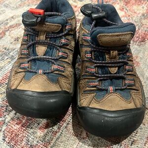 Keen size 12 (little kids)